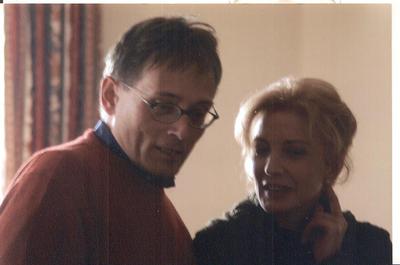 Álvaro del Amo y Marisa Paredes durante el rodaje de 'Una preciosa puesta de sol'